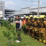 กองป้องกันและบรรเทาสาธารณภัย อบจ.ปทุมธานี ร่วมการประชุมซ้อมแผนดับเพลิง และนำรถกระเช้าอเนกประสงค์เข้าร่วมฝึกซ้อมแผนดับเพลิงและอพยพหนีไฟ ณ บริษัท ซีพี ออลล์ อ.ลาดหลุมแก้ว จ.ปทุมธานี