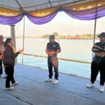 กองป้องกันและบรรเทาสาธารณภัย​ พร้อมเจ้าหน้าที่กองป้องกันฯ ปฏิบัติหน้าที่ดูแลรักษาความปลอดภัย พร้อมอำนวยความสะดวกให้แก่ประชาชนที่สัญจรไป – มา บริเวณการจัดงานแข่งขันเรือยาวประเพณี จังหวัดปทุมธานี ชิงถ้วยพระราชทานฯ ประจำปี 2567 ณ ริมแม่น้ำเจ้าพระยา บริเวณสวนเทพปทุม