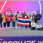 โรงเรียนสามโคก สังกัดองค์การบริหารส่วนจังหวัดปทุมธานี นำนักเรียนระดับชั้นมัธยมศึกษาปีที่ 5 ซึ่งเป็นตัวแทนประเทศไทยเข้าร่วมการแข่งขันหุ่นยนต์นานาชาติ International Robot Olympiad 2025 รายการแข่งขัน Robot Athletics ในระหว่างวันที่ 16 – 21 มกราคม พ.ศ. 2568 ณ ปูซาน ประเทศเกาหลีใต้