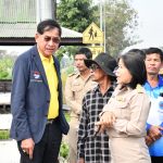 นายก อบจ.ปทุมธานี ร่วมกับกองช่าง ลงพื้นที่ตรวจสอบการซ่อมแซมสะพานข้ามคลองบริเวณหน้ามัสยิดประชาสัมพันธ์ เพื่อความสะดวกปลอดภัยของประชาชนที่ใช้เส้นทางดังกล่าวในการสัญจร