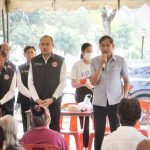 นายก อบจ.ปทุมธานี ร่วมพบปะพูดคุยกับประชาชนชมรมผู้สูงอายุ และร่วมอวยพรวันเกิดให้กับผู้สูงอายุที่มีวันเกิดในเดือนมกราคม 2568 ณ หมู่บ้านสีวลี 1 ชมรมผู้สูงอายุหมู่บ้านสีวลี 1 ตำบลประชาธิปัตย์ อำเภอธัญบุรี จังหวัดปทุมธานี