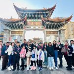 องค์การบริหารส่วนจังหวัดปทุมธานี ร่วมกับ โรงเรียนสยามคอมพิวเตอร์และภาษาจัดกิจกรรมเปิดโลกวิชาการ Camping abroad เพื่อไปศึกษาดูงาน ณ โรงเรียน Primary school attached to Yunnan normal university ณ เมืองคุนหมิง ประเทศจีน