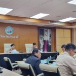 กองป้องกันและบรรเทาสาธารณภัย เข้าร่วมการประชุมกองบัญชาการป้องกันและบรรเทาสาธารณภัยแห่งชาติ เพื่อติดตามสถานการณ์และการแก้ไขปัญหาไฟป่า หมอกควัน และฝุ่นละอองขนาดเล็ก PM2.5 ณ ห้องประชุมข้าวหอมปทุม 4 ชั้น 4 ศาลากลางจังหวัดปทุมธานี อำเภอเมืองปทุมธานี จังหวัดปทุมธานี