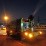 องค์การบริหารส่วนจังหวัดปทุมธานี นำรถฉีดพ่นละอองฝอยลงพื้นที่ เพื่อลดปริมาณฝุ่น PM2.5