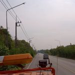องค์การบริหารส่วนจังหวัดปทุมธานี ดำเนินการซ่อมแซมไฟฟ้าส่องสว่างทางสาธารณะ บริเวณถนนแอสฟัลท์คอนกรีตทางหลวงท้องถิ่น สายบ้านสวนพริกไทย ตำบลสวนพริกไทย