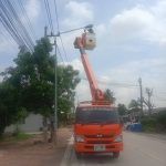 องค์การบริหารส่วนจังหวัดปทุมธานี ดำเนินการซ่อมแซมไฟฟ้าส่องสว่างทางสาธารณะ บริเวณถนน คสล. ทางหลวงชนบท สายแยกทางหลวง 346 – บ้านทองสะอาด อำเภอลาดหลุมแก้ว