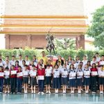 โรงเรียนวัดป่างิ้ว สังกัดองค์การบริหารส่วนจังหวัดปทุมธานี มอบเกียรติบัตรแสดงความยินดีกับนักเรียน
