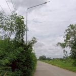 กองช่าง องค์การบริหารส่วนจังหวัดปทุมธานี ดำเนินการซ่อมแซมไฟฟ้าส่องสว่างทางสาธารณะ บริเวณสายแอล 1 คลอง 13 – 14 หมู่ที่ 5 – หมู่ที่ 1 ตำบลหนองสามวัง อำเภอหนองเสือ