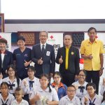 โครงการรถตัดแว่นสายตาเคลื่อนที่สภากาชาดไทย เพื่อเด็กนักเรียนในชนบทพื้นที่จังหวัดปทุมธานี