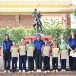 โรงเรียนวัดป่างิ้ว สังกัดองค์การบริหารส่วนจังหวัดปทุมธานี มอบเกียรติบัตรให้กับนักเรียนที่เข้าร่วมกิจกรรมเดือนพฤษภาคม 2568