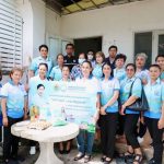 ประธานองค์กรพัฒนาสตรีองค์การบริหารส่วนจังหวัดปทุมธานี ร่วมกับสมาชิกสภาองค์การบริหารส่วนจังหวัดปทุมธานี อำเภอลำลูกกา และหน่วยงานที่เกี่ยวข้อง ลงพื้นที่เยี่ยมบ้านผู้ด้อยโอกาสในเขตพื้นที่อำเภอลำลูกกา จังหวัดปทุมธานี