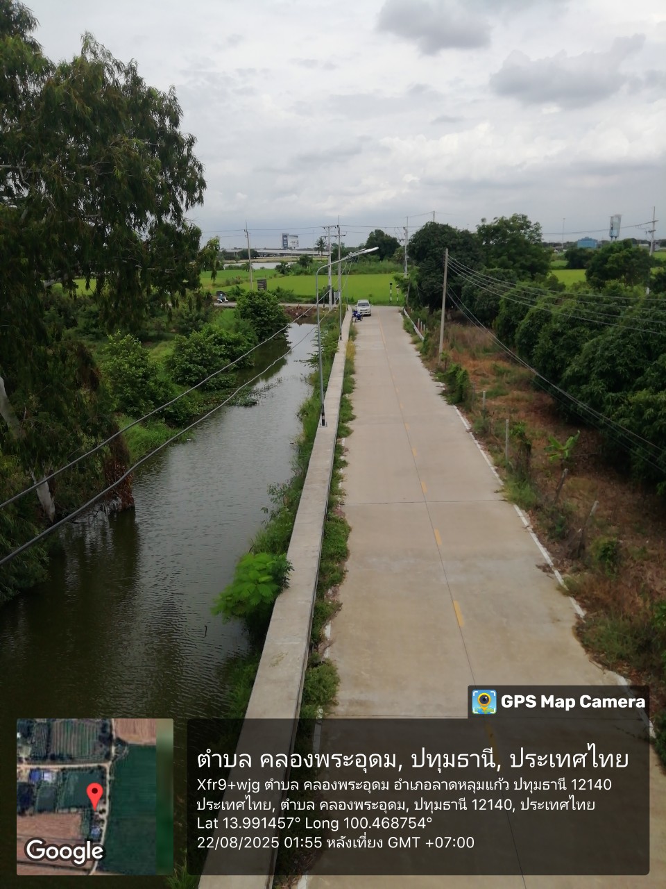 You are currently viewing กองช่าง ดำเนินการซ่อมแซมไฟฟ้าส่องสว่างทางสาธารณะ บริเวณถนนคอนกรีตเสริมเหล็ก เลียบคลองส่งน้ำสายใหม่เชื่อมถนนเลียบคลองสายใหม่ หมู่ที่ 7 ตำบลคลองพระอุดม อำเภอลาดหลุมแก้ว จังหวัดปทุมธานี