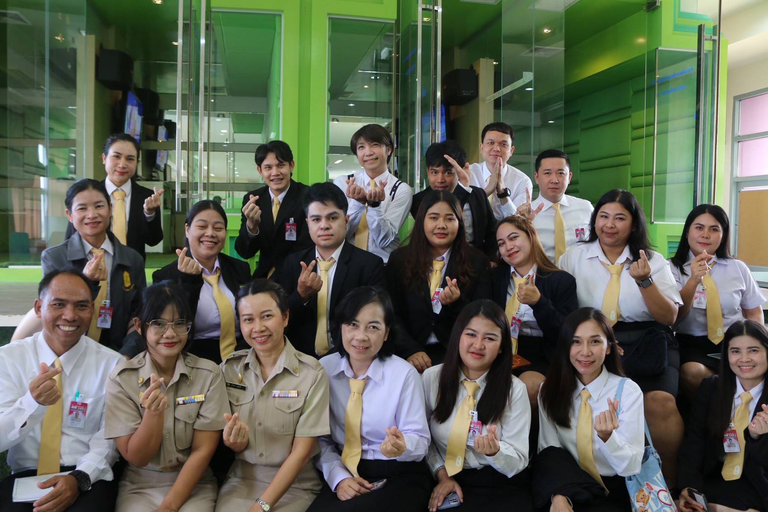 You are currently viewing โรงเรียนสามโคก สังกัดองค์การบริหารส่วนจังหวัดปทุมธานี พร้อมด้วยฝ่ายบริหาร ครู และบุคลากร ร่วมให้การต้อนรับคณะศึกษาดูงาน นักวิชาการศึกษา รุ่นที่ 90 สถาบันพัฒนาบุคลากรท้องถิ่น กรมส่งเสริมการปกครองส่วนท้องถิ่น ณ หอประชุมโรงเรียนสามโคก สังกัดองค์การบริหารส่วนจังหวัดปทุมธานี